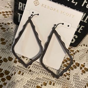 🤩NEW🌟KENDRA Scott Earrings
